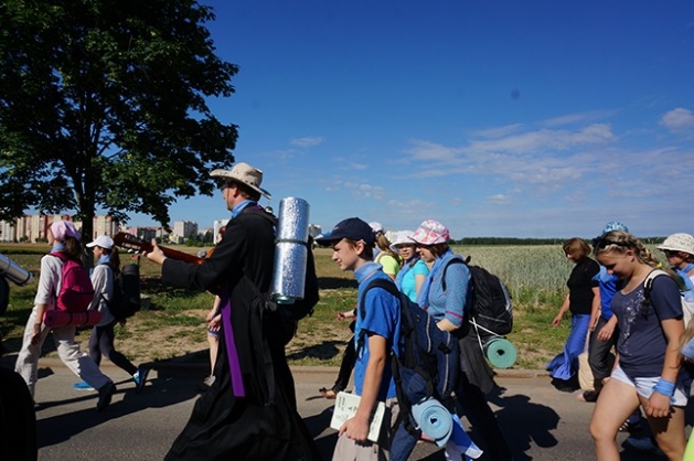 Узносім нашыя сэрцы!