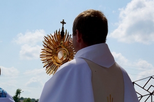 Урачыстая працэсія Божага Цела.