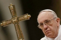Папа: хрысціянскі крыж – гэта не частка хатняга аздаблення